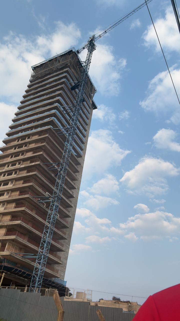 Torre Residencial — Fase Avançada